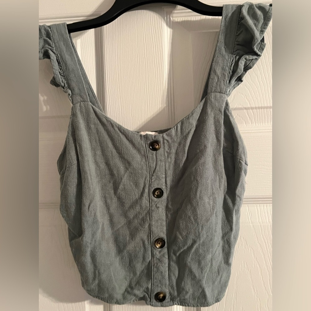 Monteau Gray Ruffled Button-Down Blouse